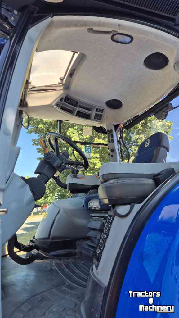 Tractor New Holland T7.315 HD AC 40Kmh. Lucht, Fronthef, geveerde vooras en cabine.