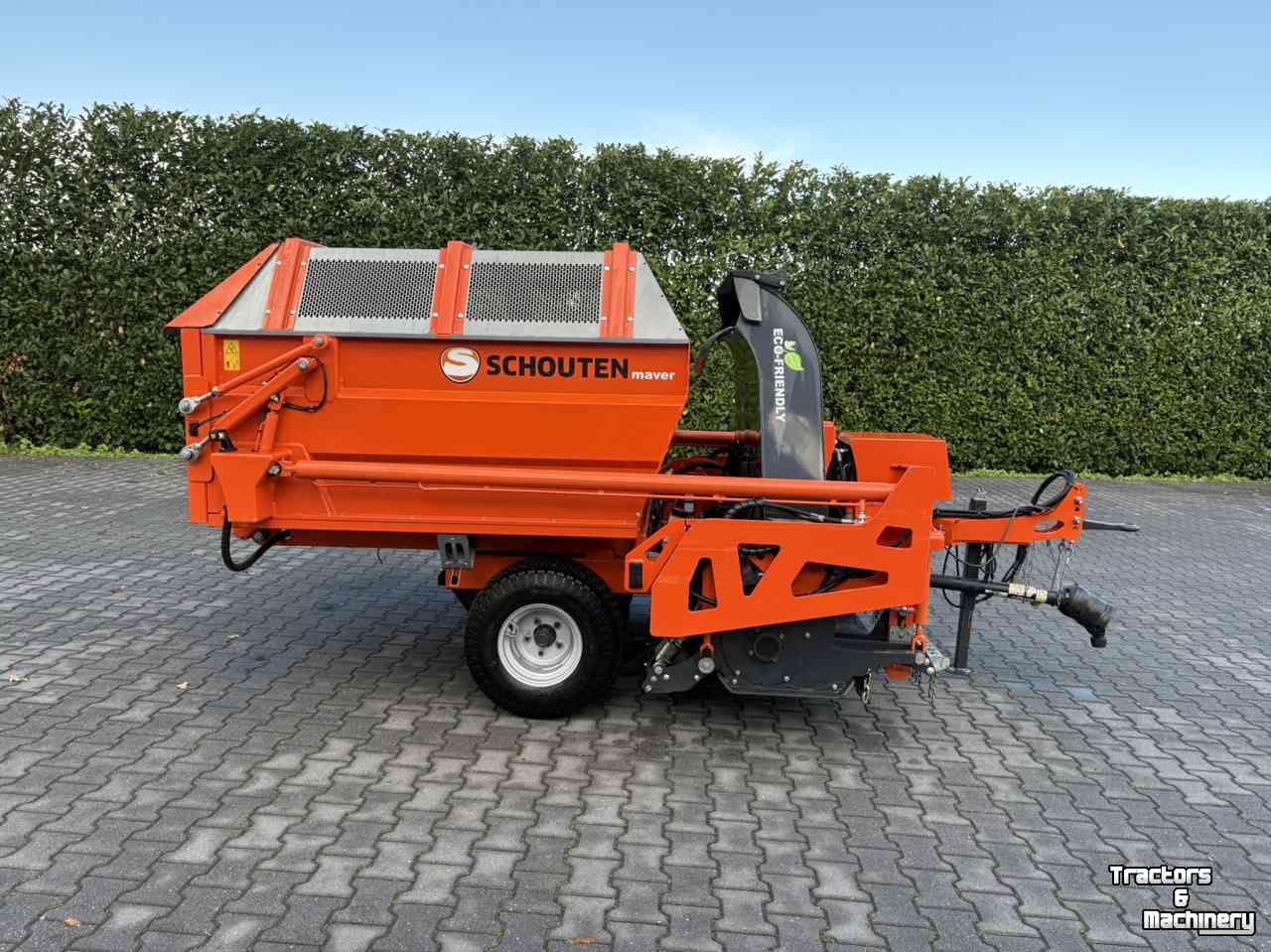 Mower-vacuum combination Schouten Maver M1803