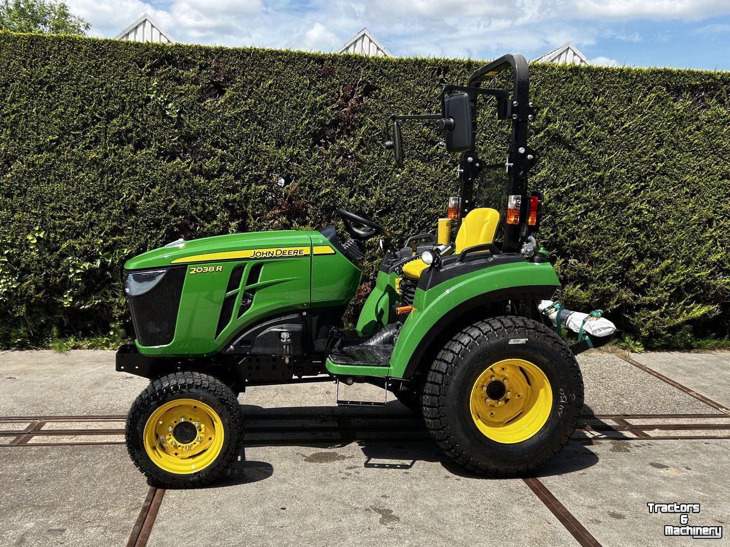 Small-track Tractor John Deere 2032R