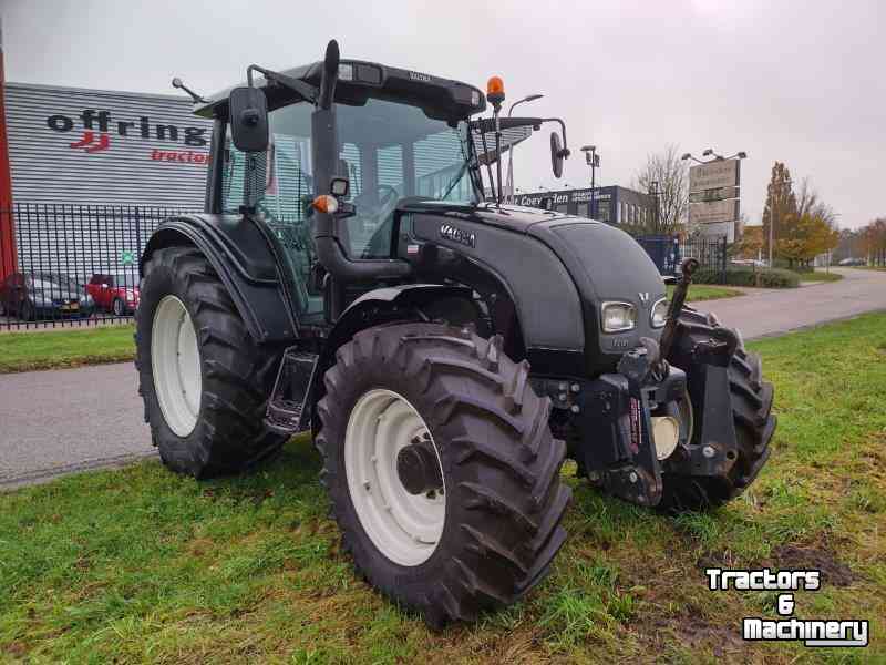 Tractors Valtra N121 HiTech