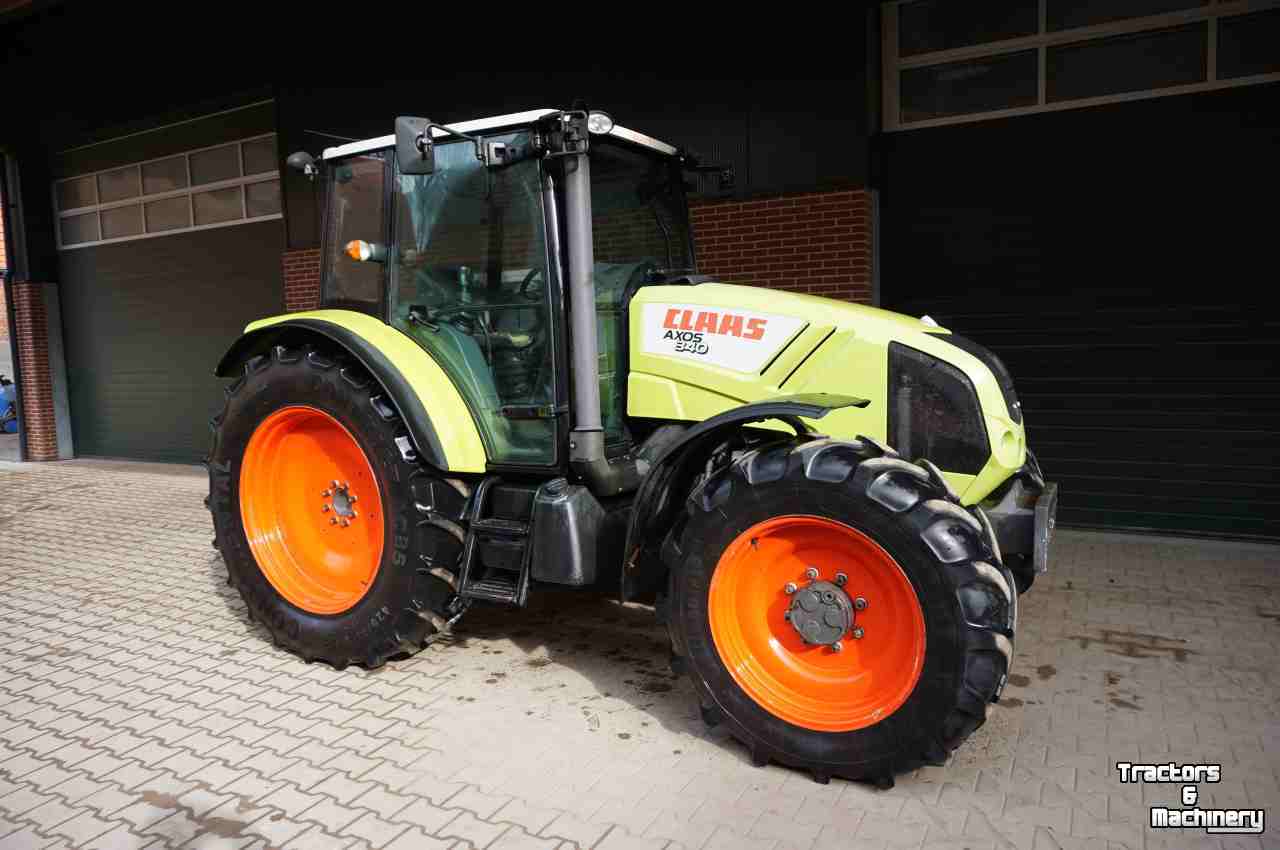 Tractors Claas Axos 340