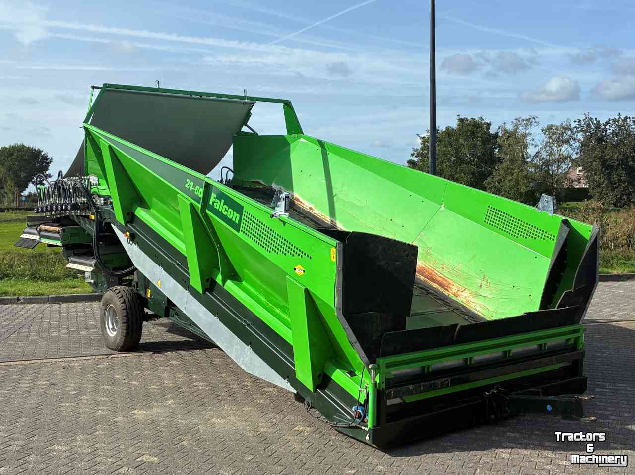 Receiving hopper AVR Falcon 24-60 incl voorsorteerder