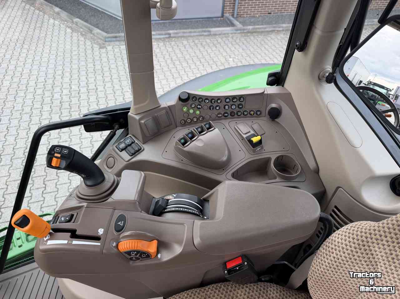 Tractor John Deere 6M200 AP 50KM 2025 795 UUR AUTOTRAC-READY + G5-DISPLAY DEMO!!!