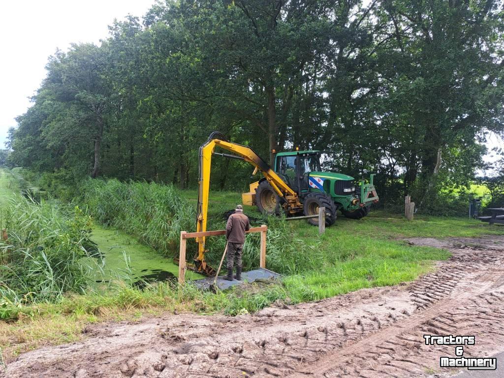 Tractor John Deere 6820 / BOS arm