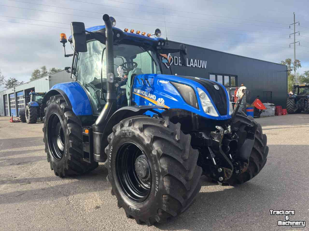 Tractor New Holland T6.180 AC Stage V Tractor