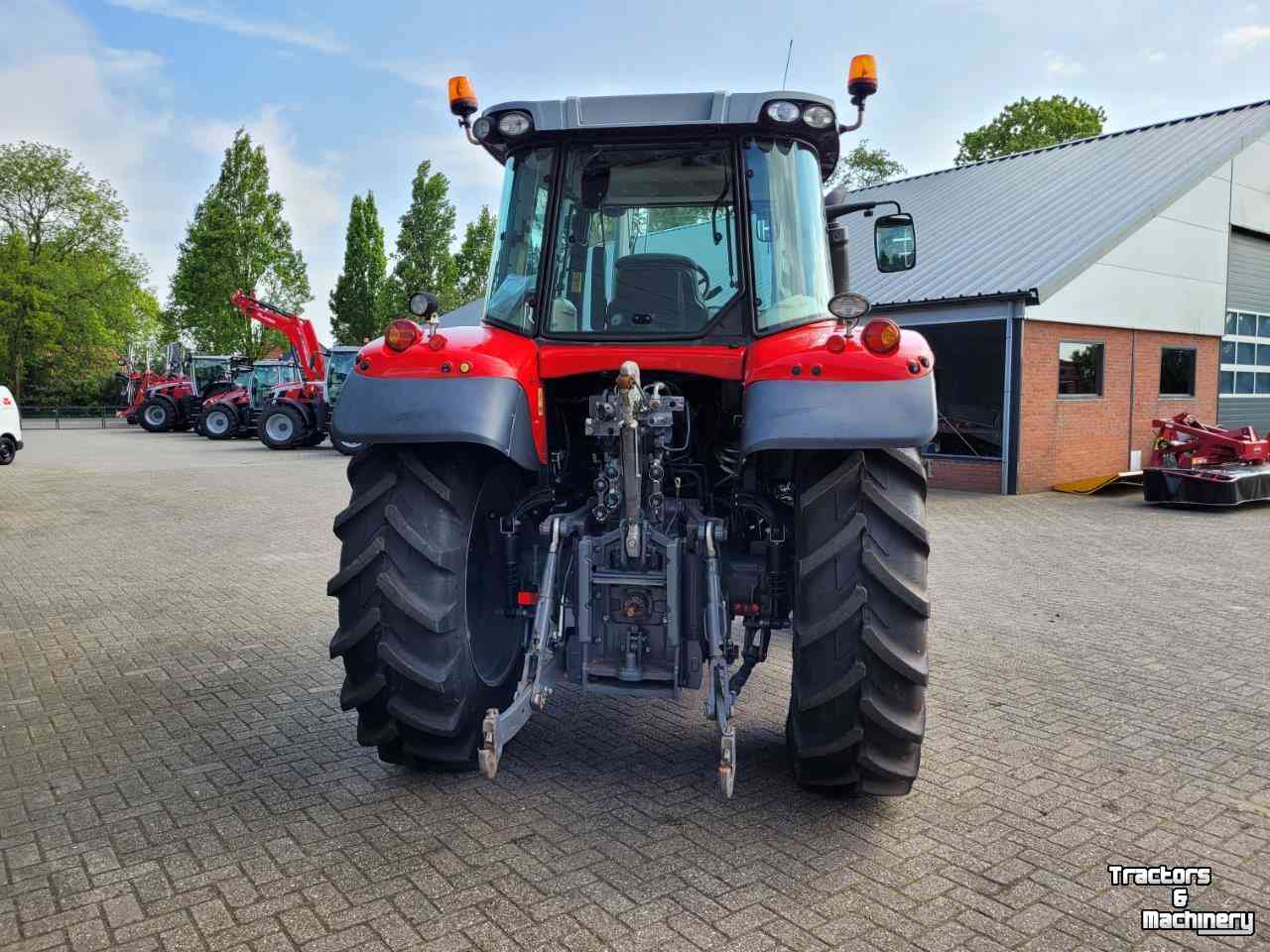 Tractors Massey Ferguson 6716 Dyna-6 Efficient