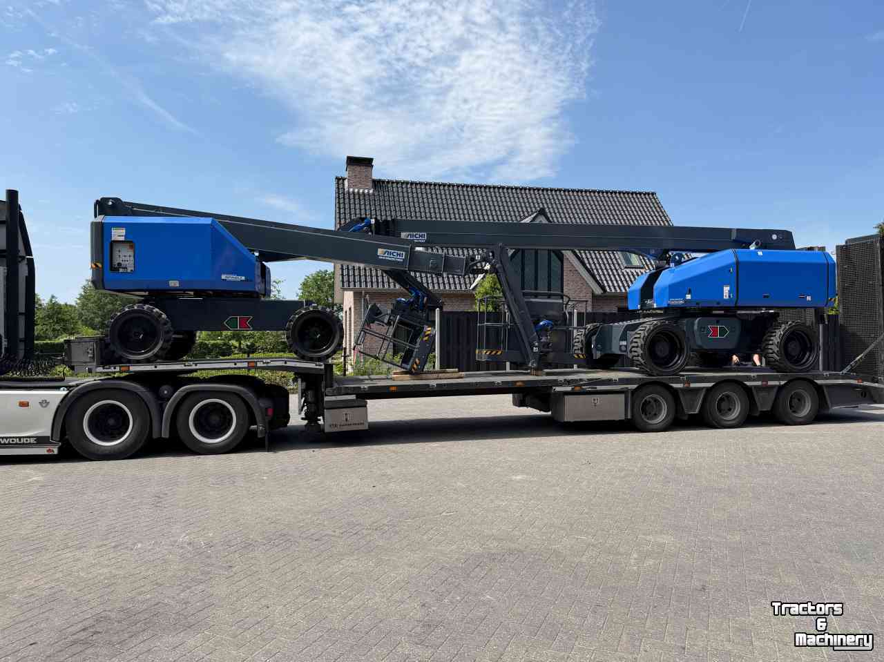 Articulated platforms Aichi SP21CJM telescopische hoogwerker