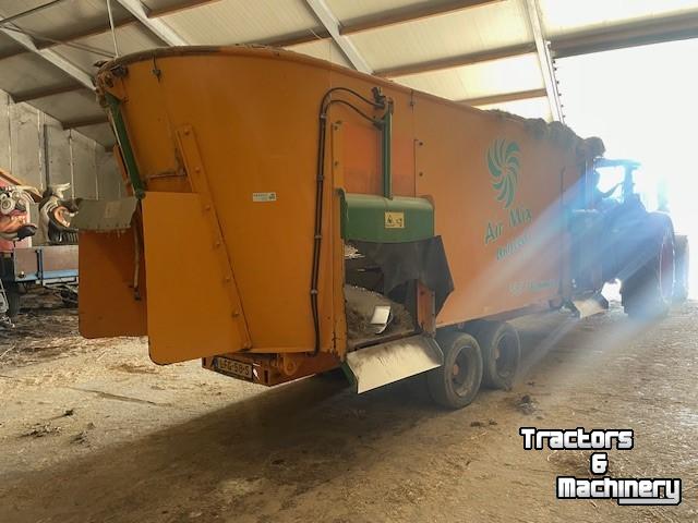 Vertical feed mixer Airmix 25.5 Mammoet