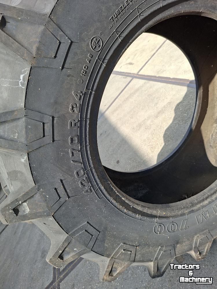 Wheels, Tyres, Rims & Dual spacers Pirelli 420/70R24