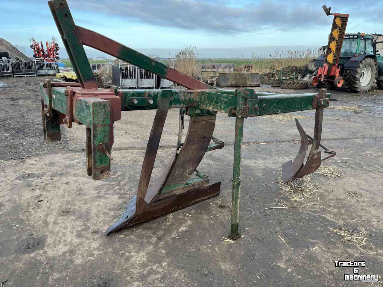 Ploughs  Diepploeg ploeg