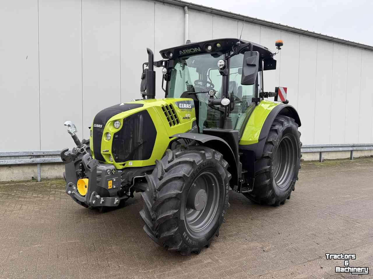 Tractor Claas ARION 570 CMATIC