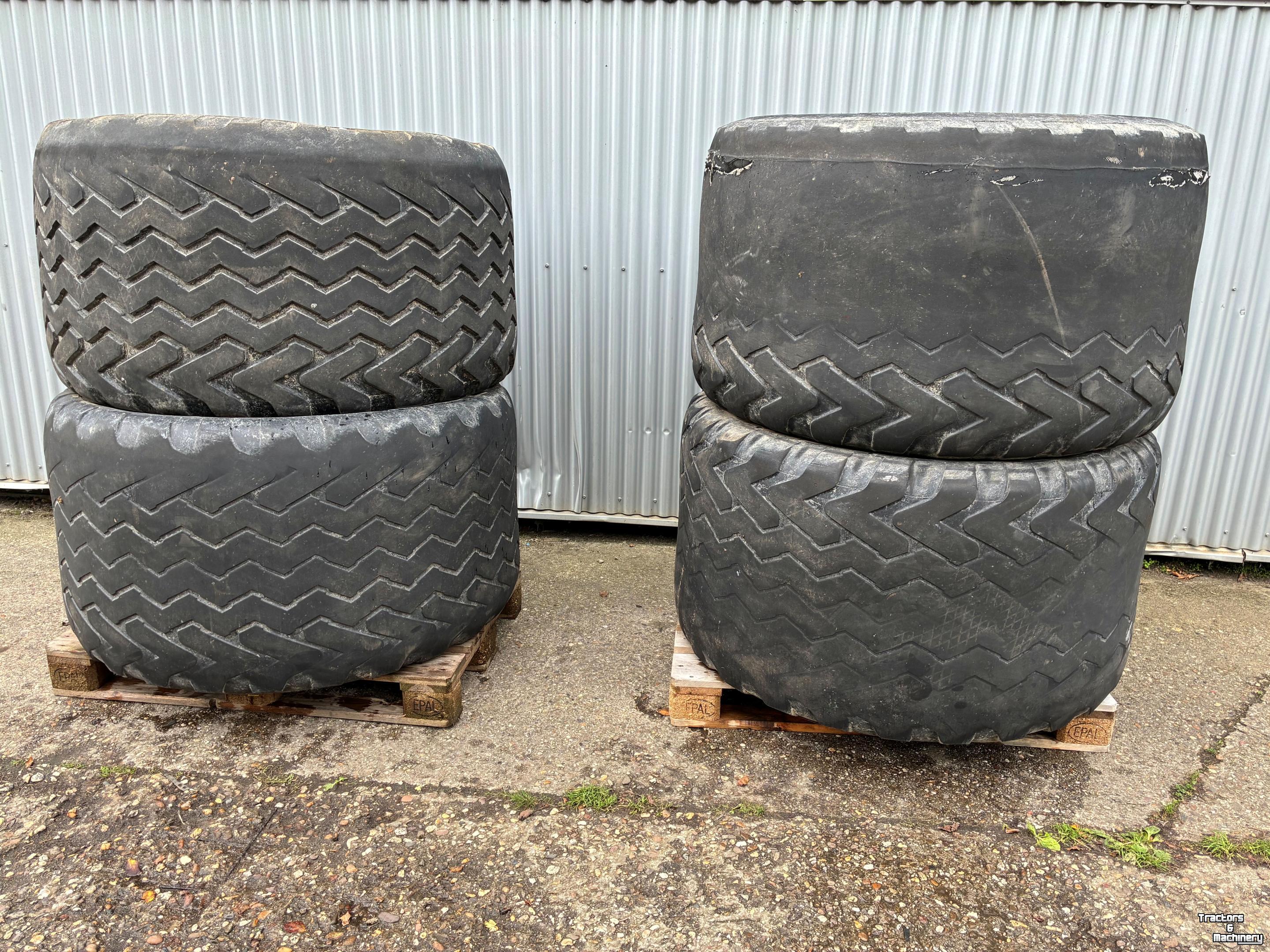 Wheels, Tyres, Rims & Dual spacers Vredestein Flotation pro 800/45R26.5
