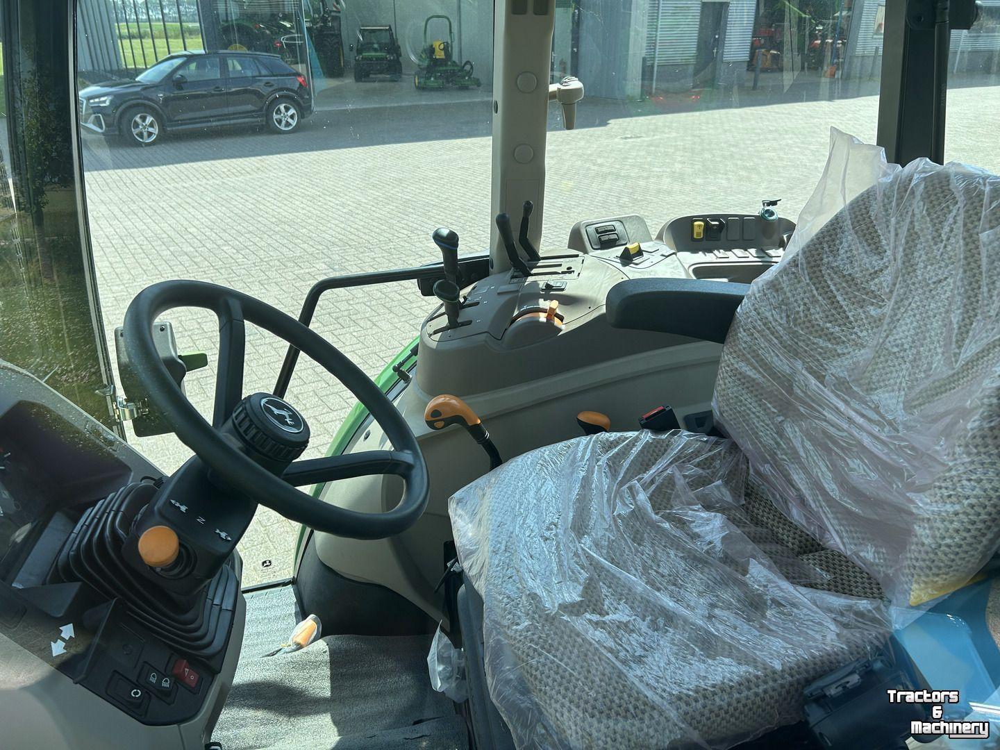 Tractor John Deere 5058E