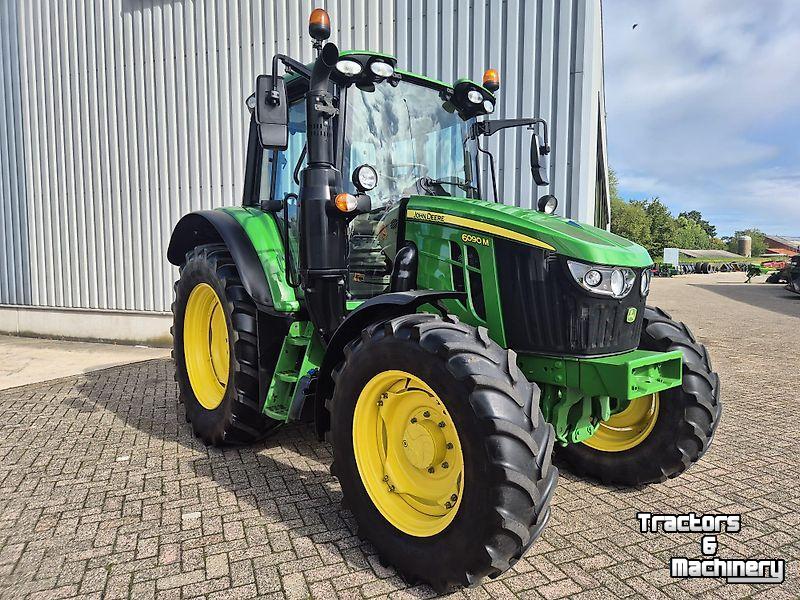 Tractor John Deere 6090M
