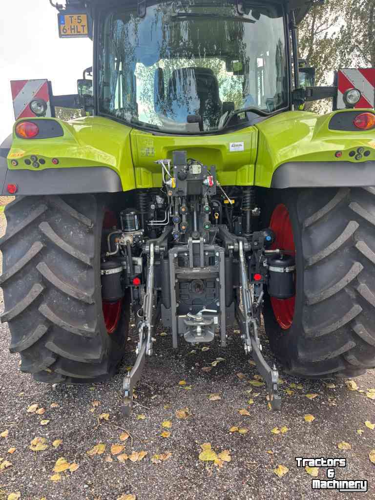 Tractor Claas Arion 610