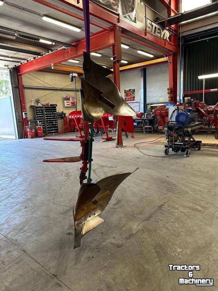 Ploughs Kverneland LO / LB