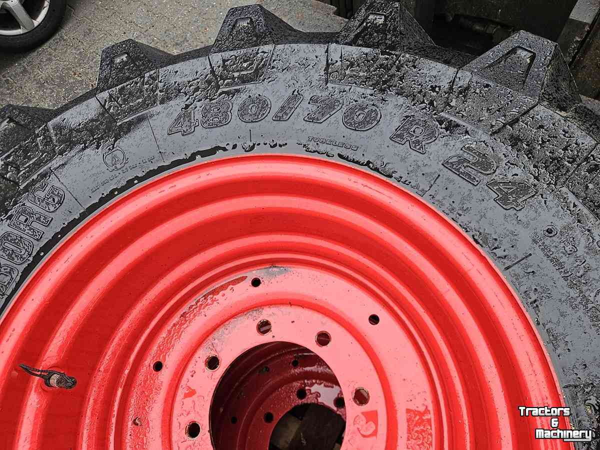 Wheels, Tyres, Rims & Dual spacers Trelleborg 520/70R38 en 480/70R24