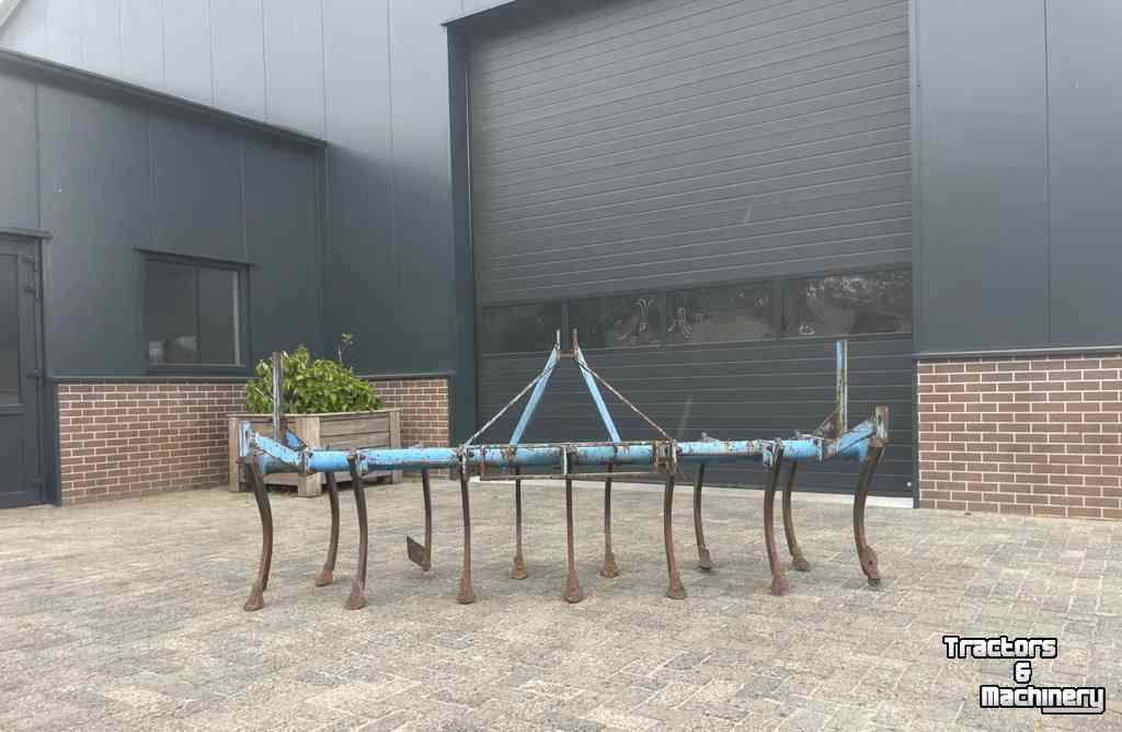 Cultivator Lemken 13 tands vaste tand cultivator woeler met drukrol