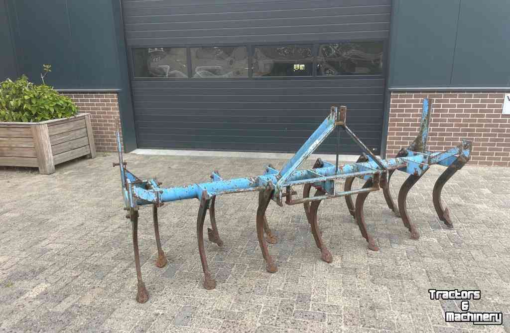 Cultivator Lemken 13 tands vaste tand cultivator woeler met drukrol