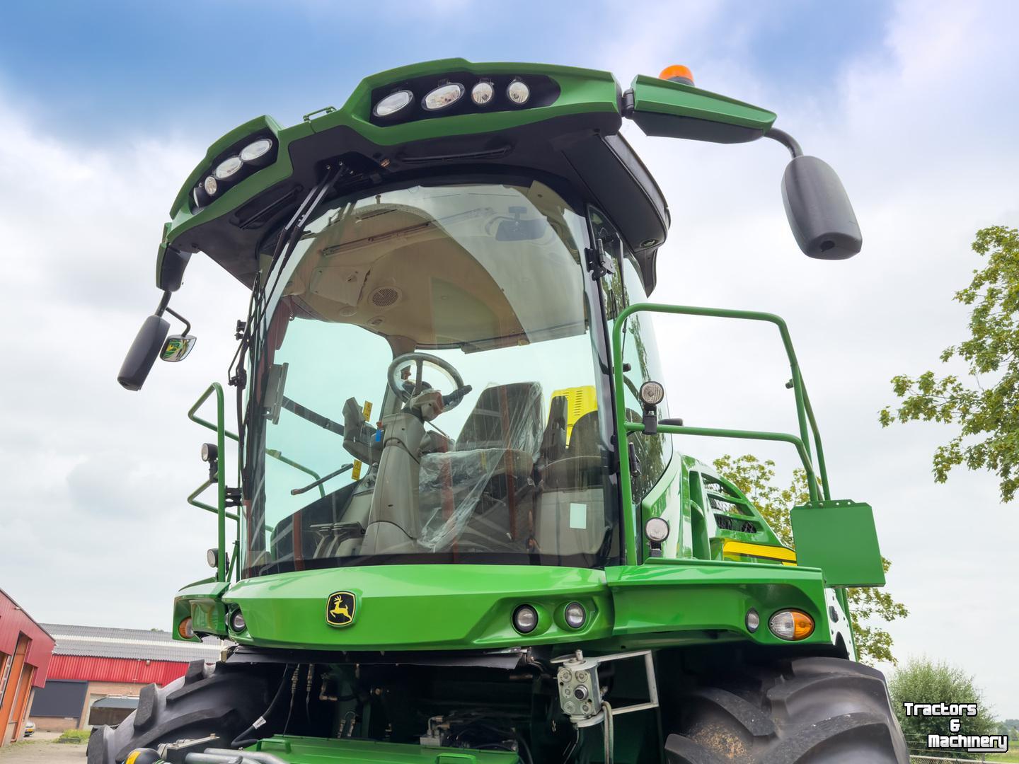 Forage-harvester John Deere 8400
