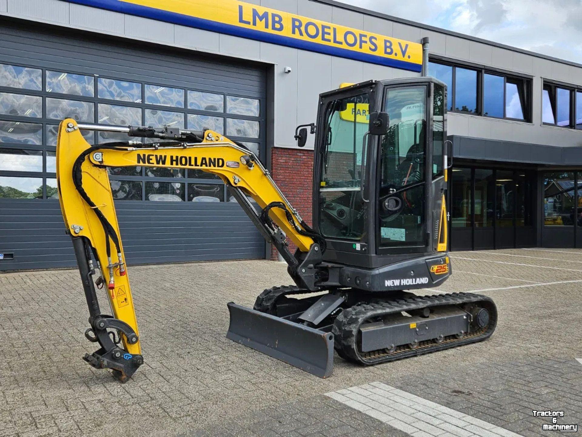 Mini-Excavator New Holland E25D minikraan