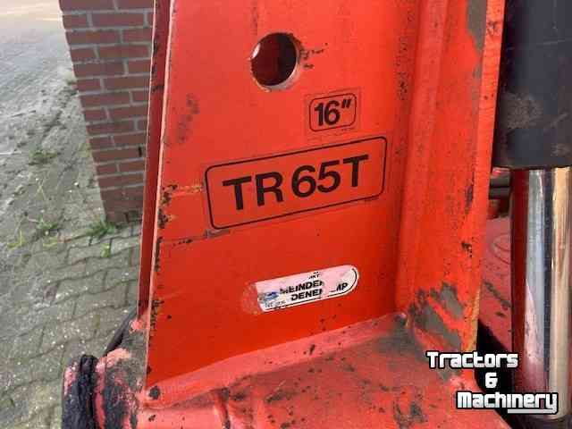 Ploughs Huard TR65T 3-schaar wentelploeg