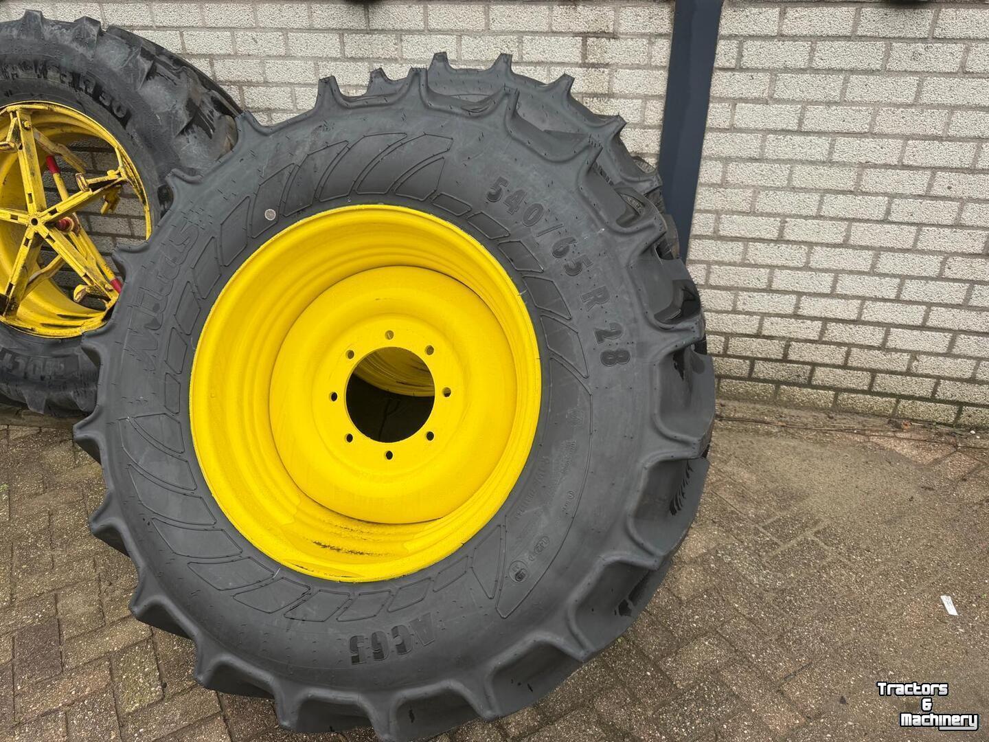 Wheels, Tyres, Rims & Dual spacers Mitas Banden Mitas