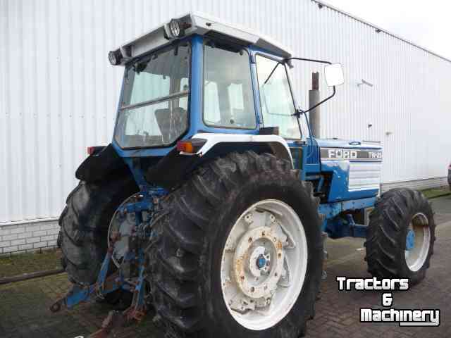 Tractor Ford TW 25 II