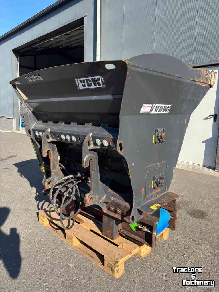 Sawdust spreader for boxes VDW Bedding Master XL 150