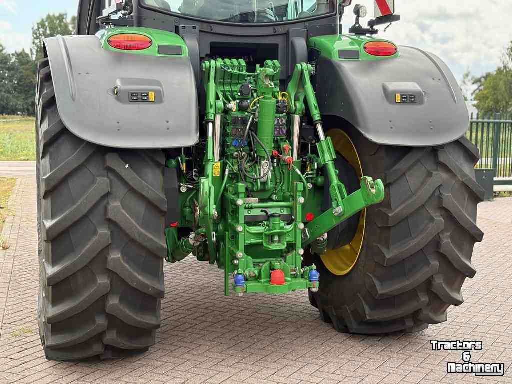 Tractor John Deere 6R250