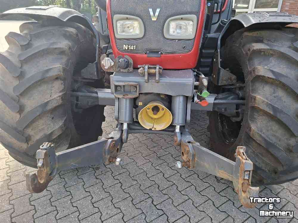 Tractor Valtra N141