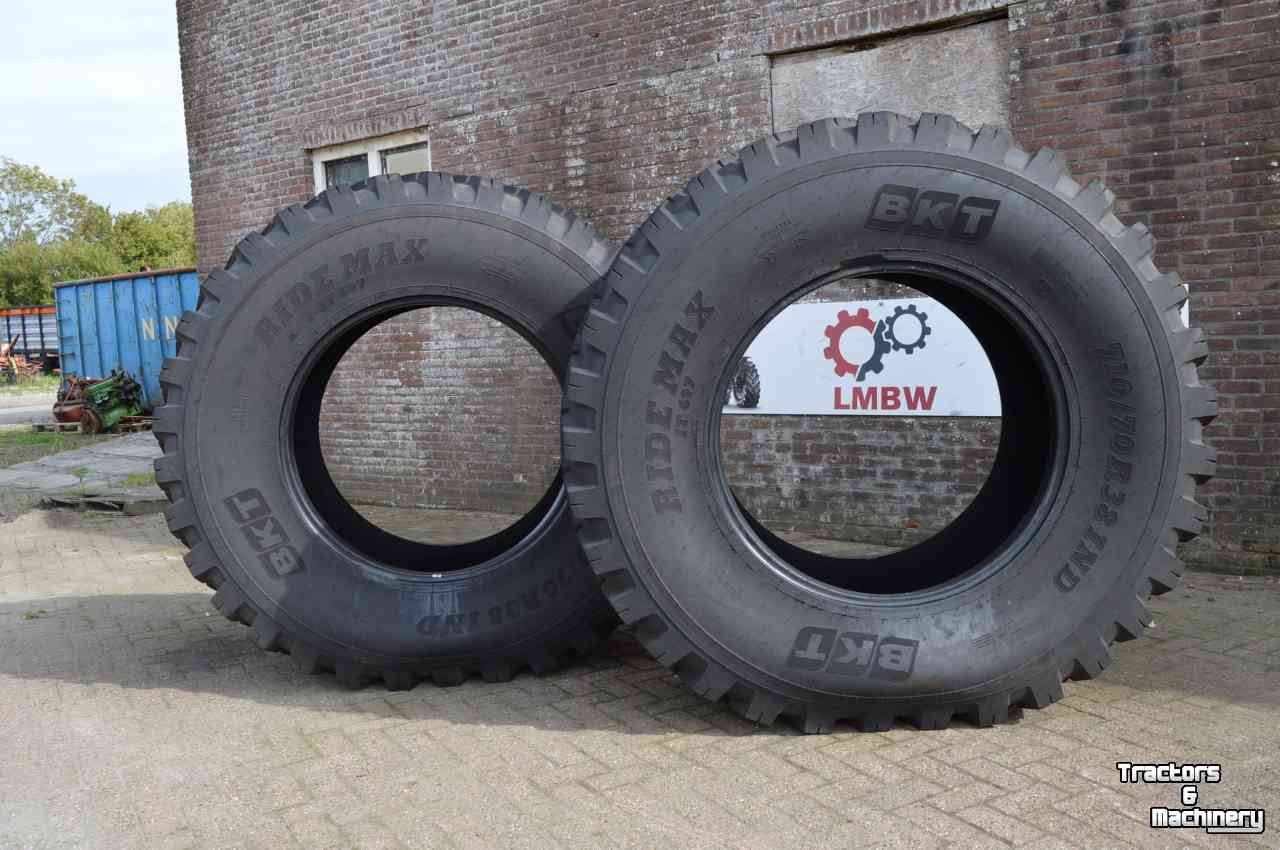 Wheels, Tyres, Rims & Dual spacers BKT ridemax 697 710/70r38 90%