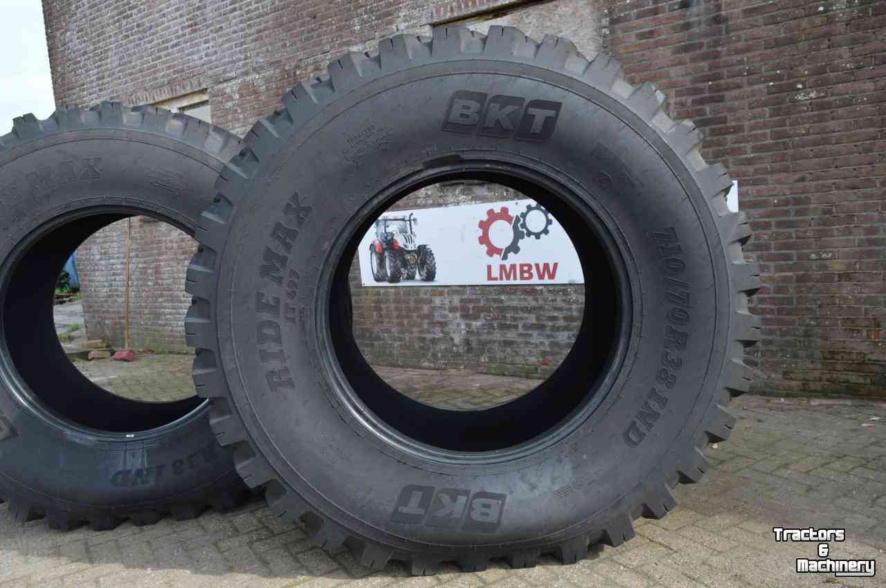 Wheels, Tyres, Rims & Dual spacers BKT ridemax 697 710/70r38 90%