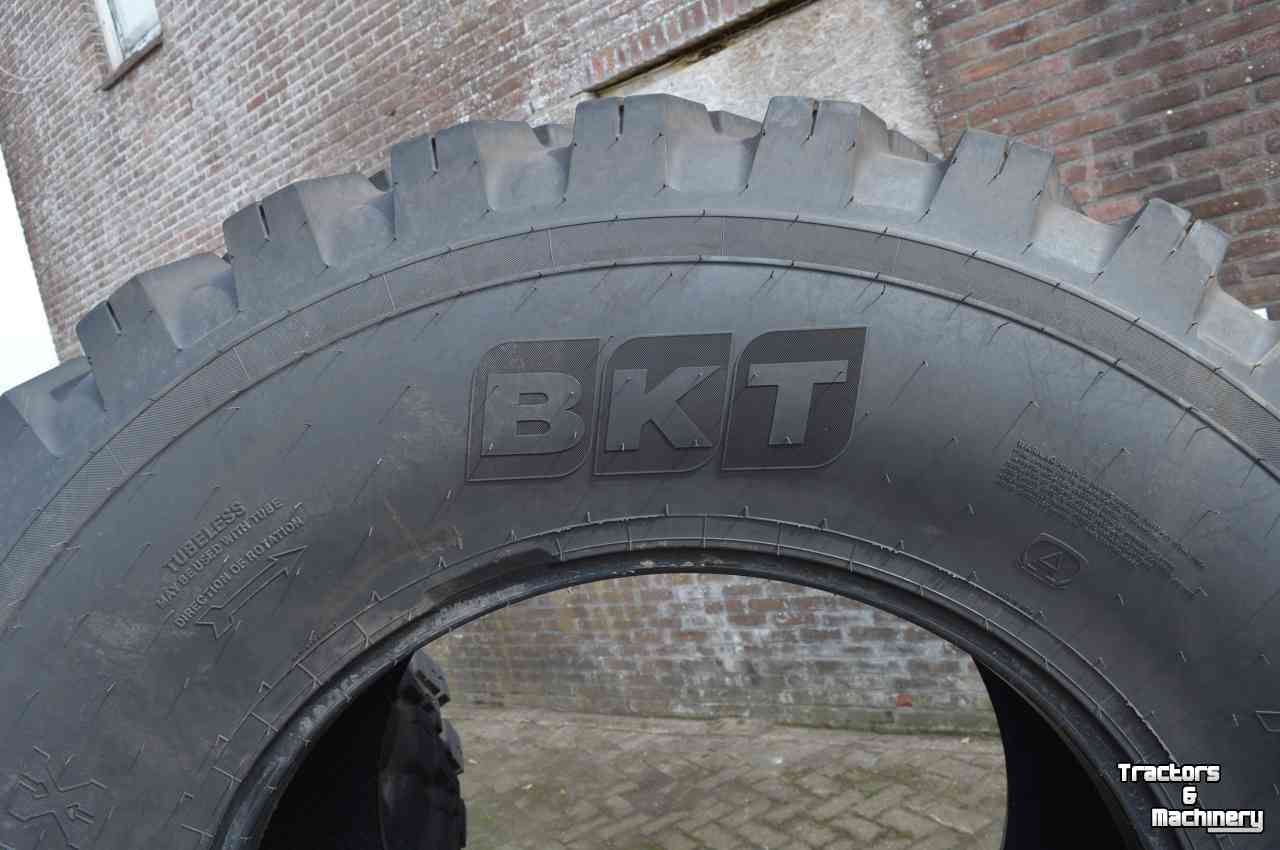 Wheels, Tyres, Rims & Dual spacers BKT ridemax 697 710/70r38 90%