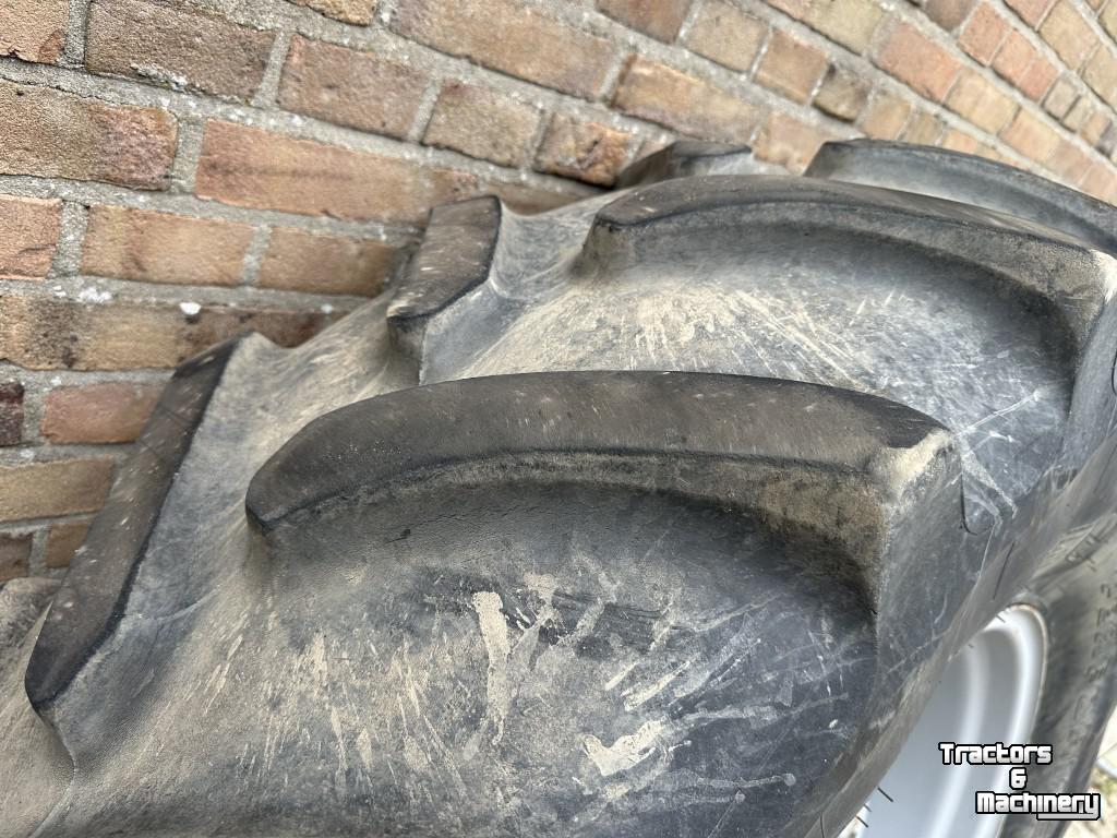 Wheels, Tyres, Rims & Dual spacers Firestone 420/85R28<>520/85R38