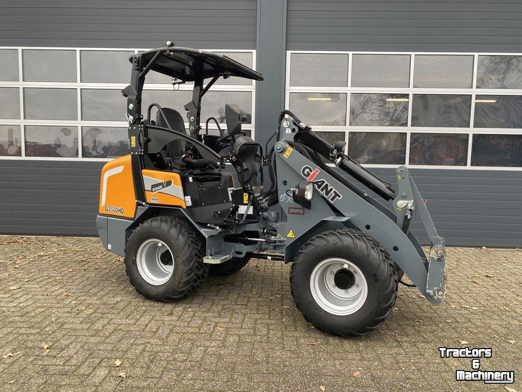 Wheelloader Giant G2500 HD DEMO