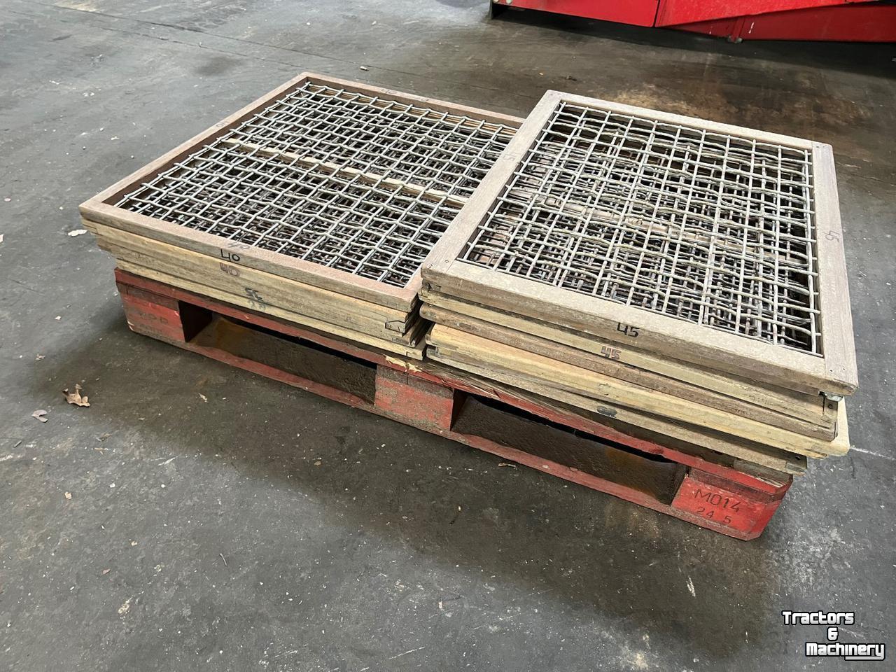 Diverse used spare-parts  SORTEERZEVEN 60X75