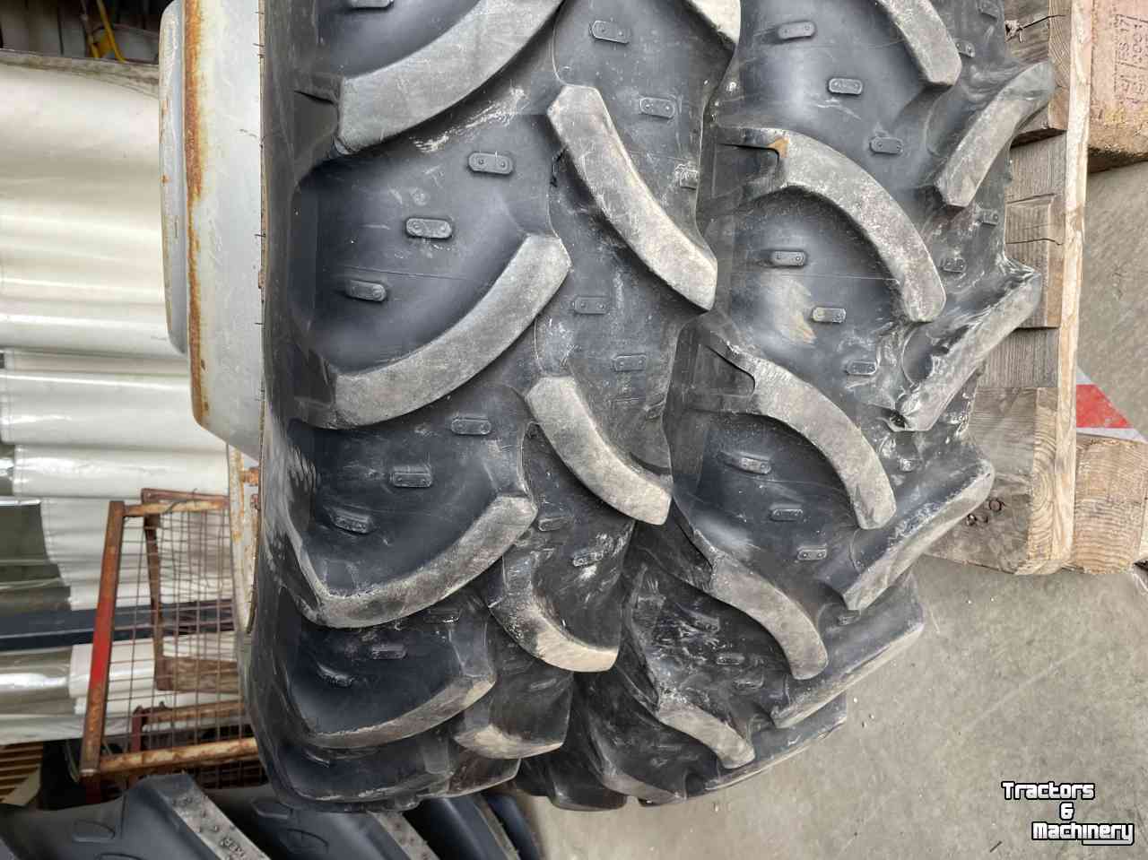 Wheels, Tyres, Rims & Dual spacers Kleber 9.5r36