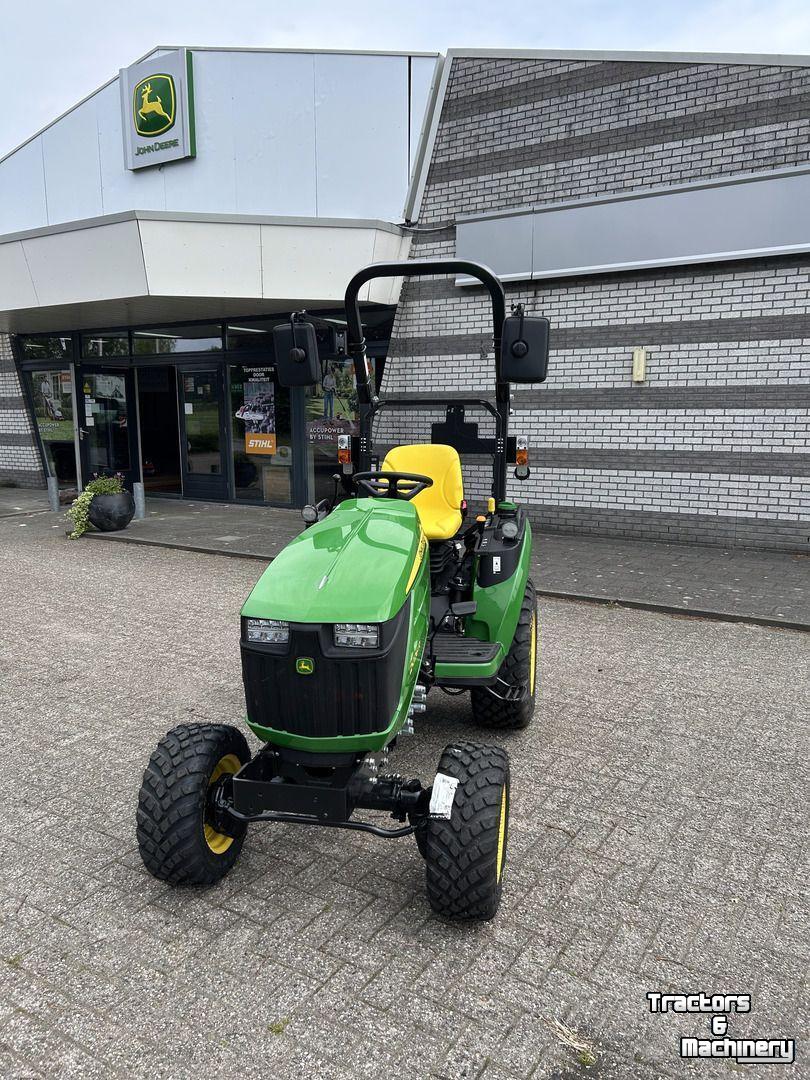 Small-track Tractor John Deere 2026R