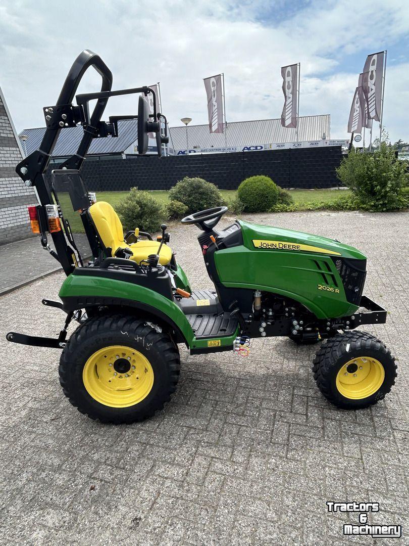 Small-track Tractor John Deere 2026R