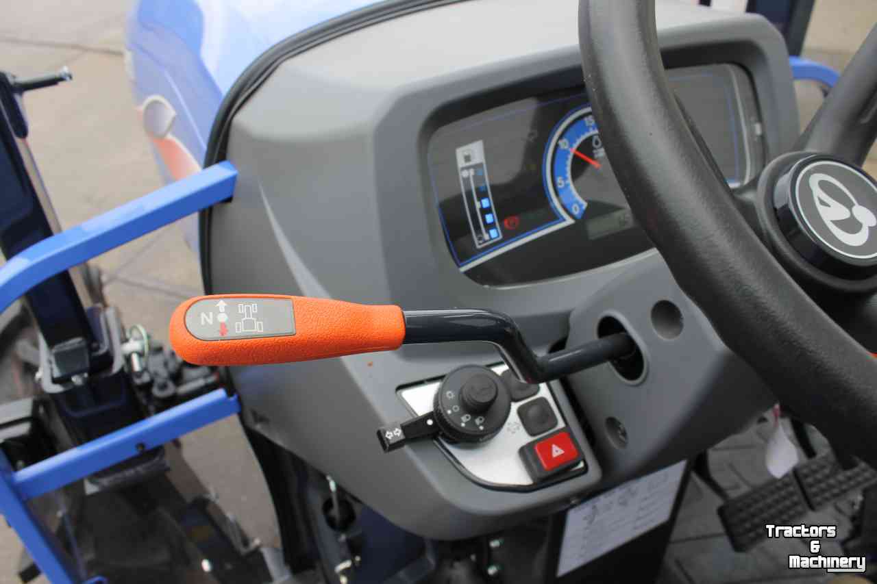 Horticultural Tractors Iseki TLE4550 mechanisch handgeschakelde compacttrekker tuinbouwtractor trekkerbanden