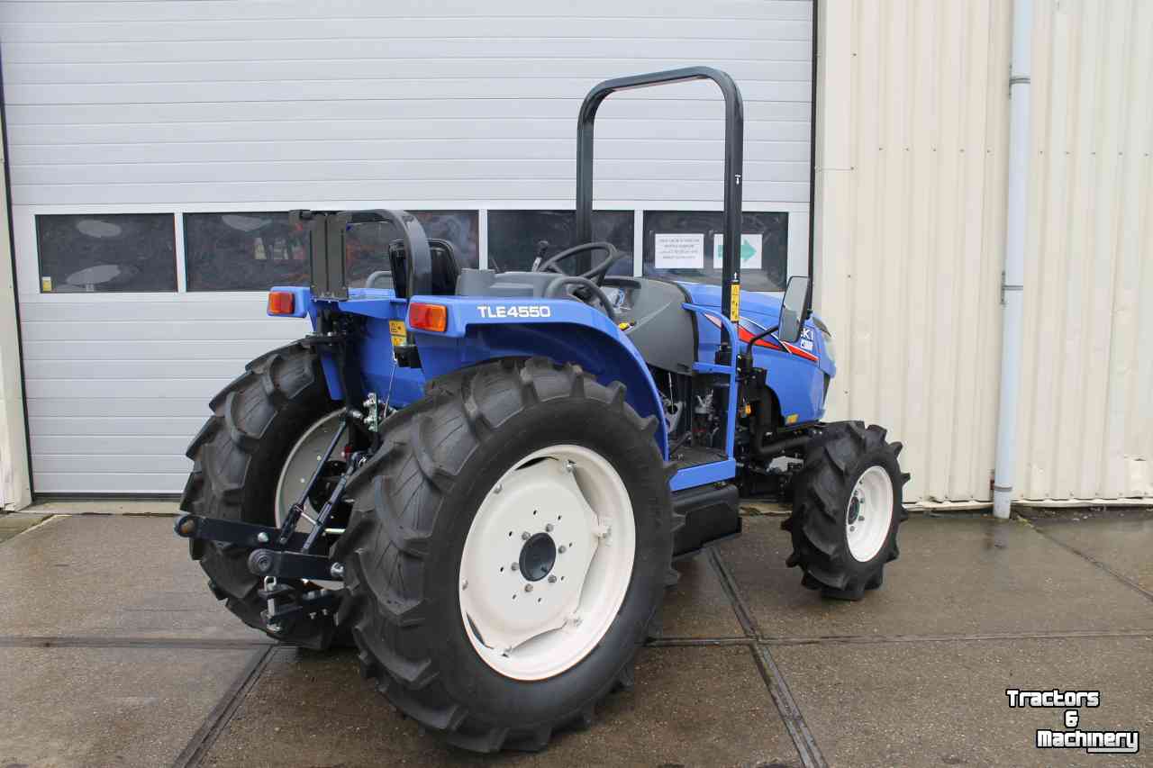 Horticultural Tractors Iseki TLE4550 mechanisch handgeschakelde compacttrekker tuinbouwtractor trekkerbanden