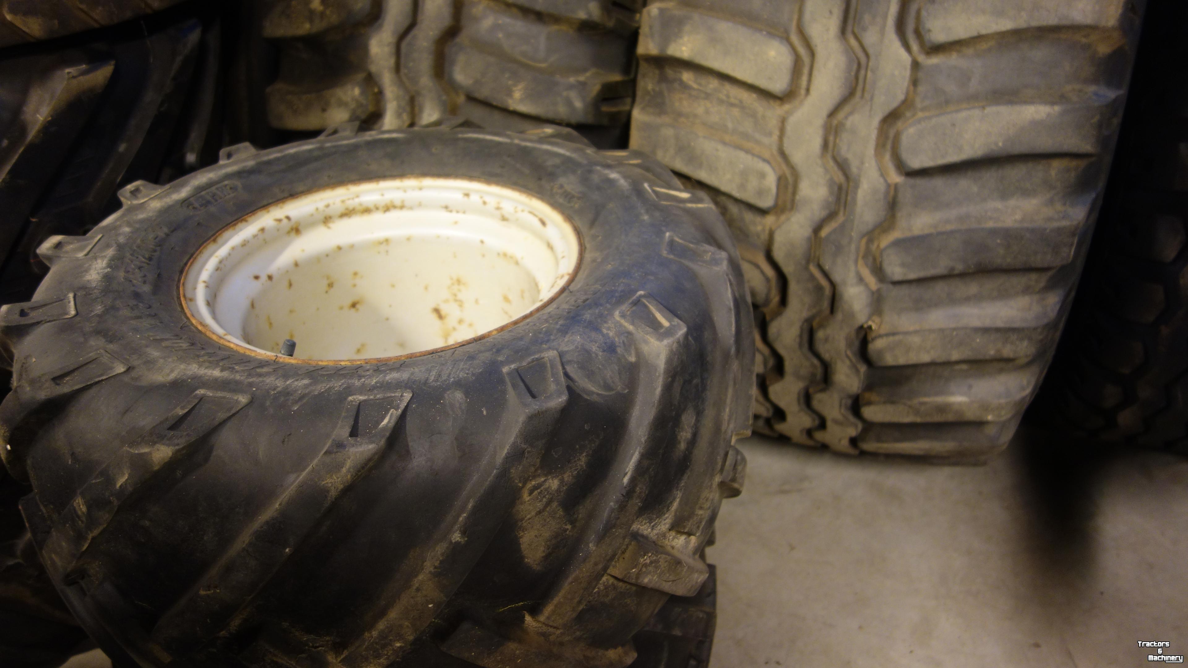 Wheels, Tyres, Rims & Dual spacers  Onbekend 26X1200-12
