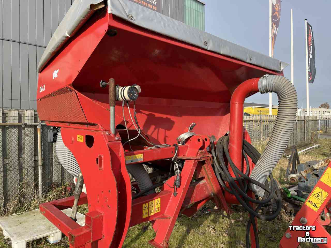 Seed Drill Combination Accord Model D fronttank