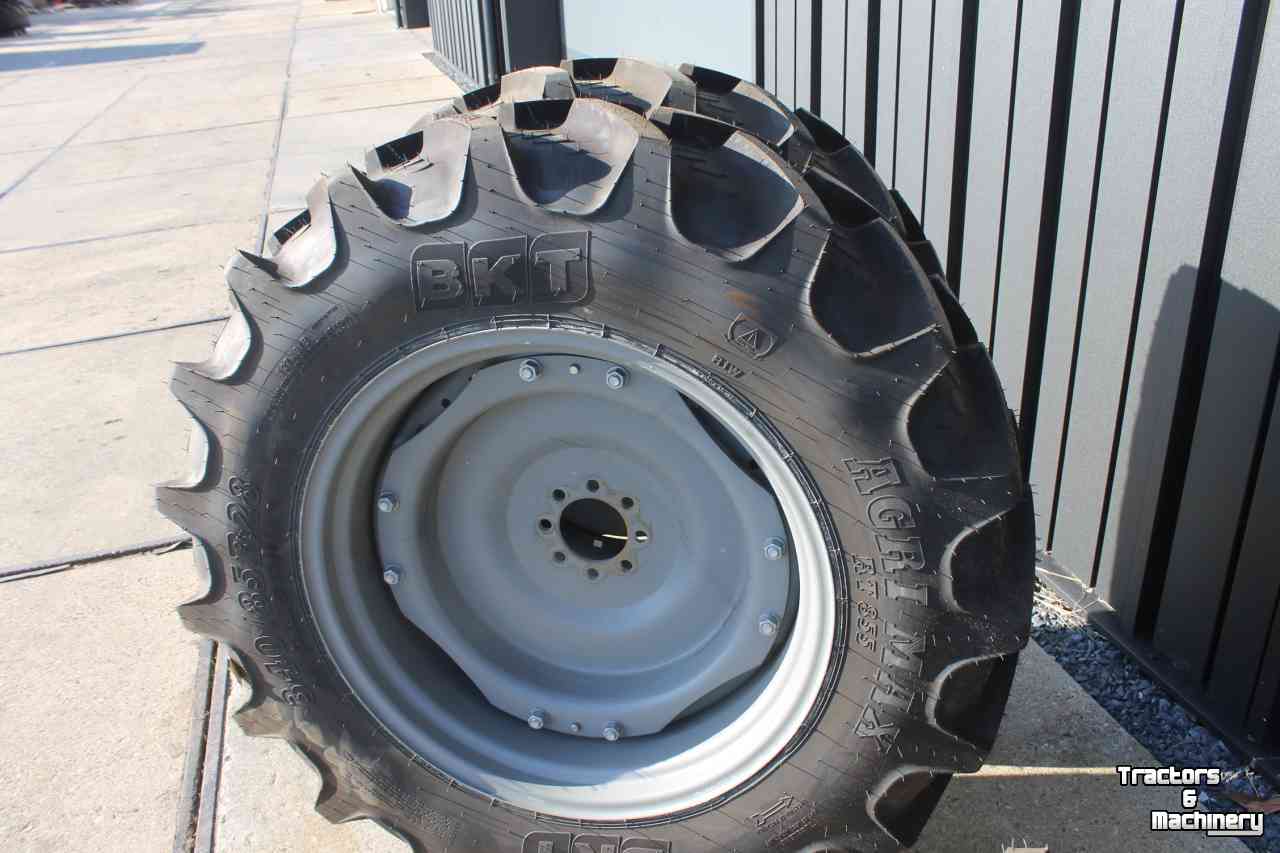 Wheels, Tyres, Rims & Dual spacers BKT 340/85R28 Agrimax RT855 trekkerbanden tractorbanden wielen/velgen