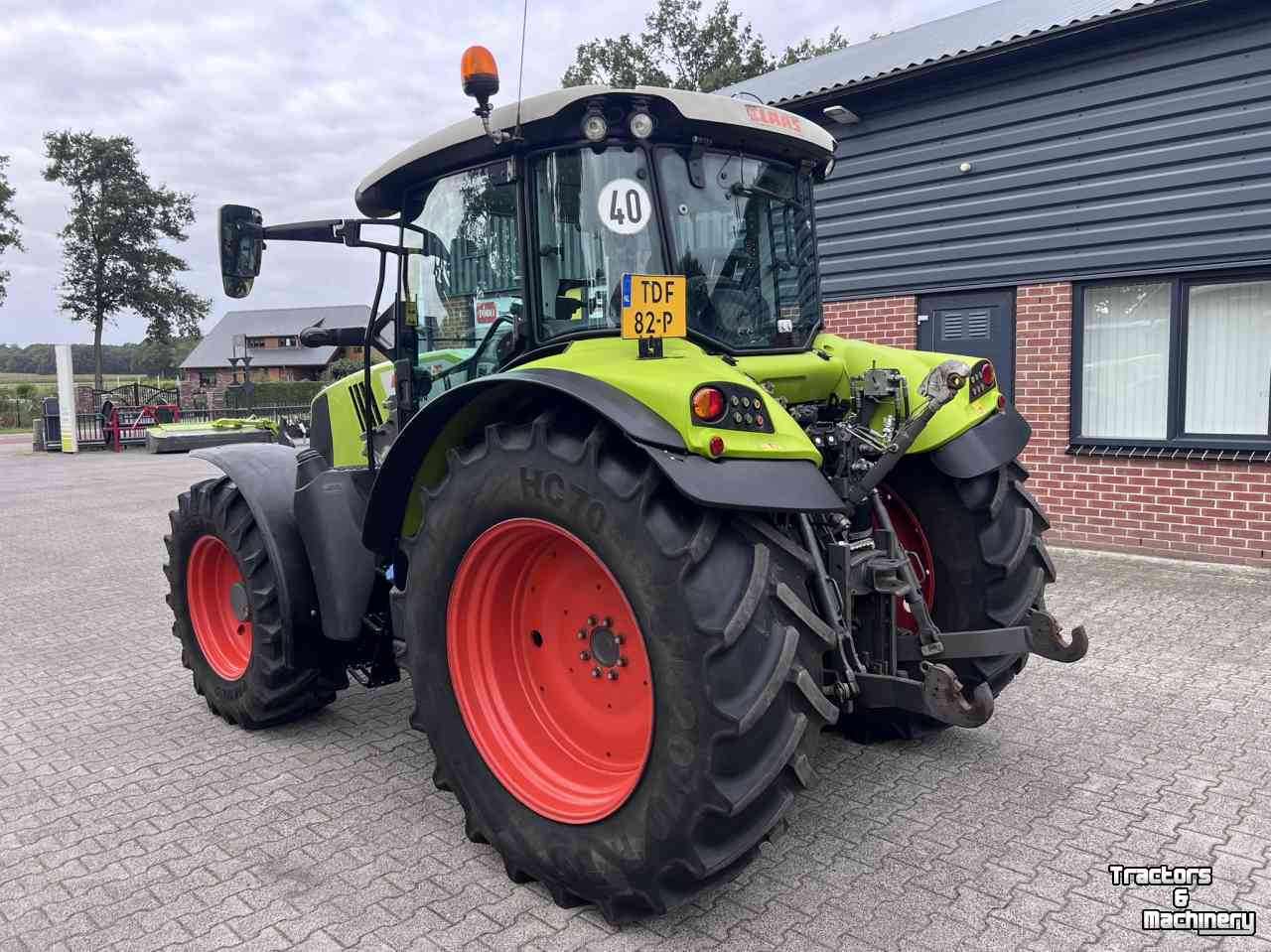 Tractor Claas Arion 430