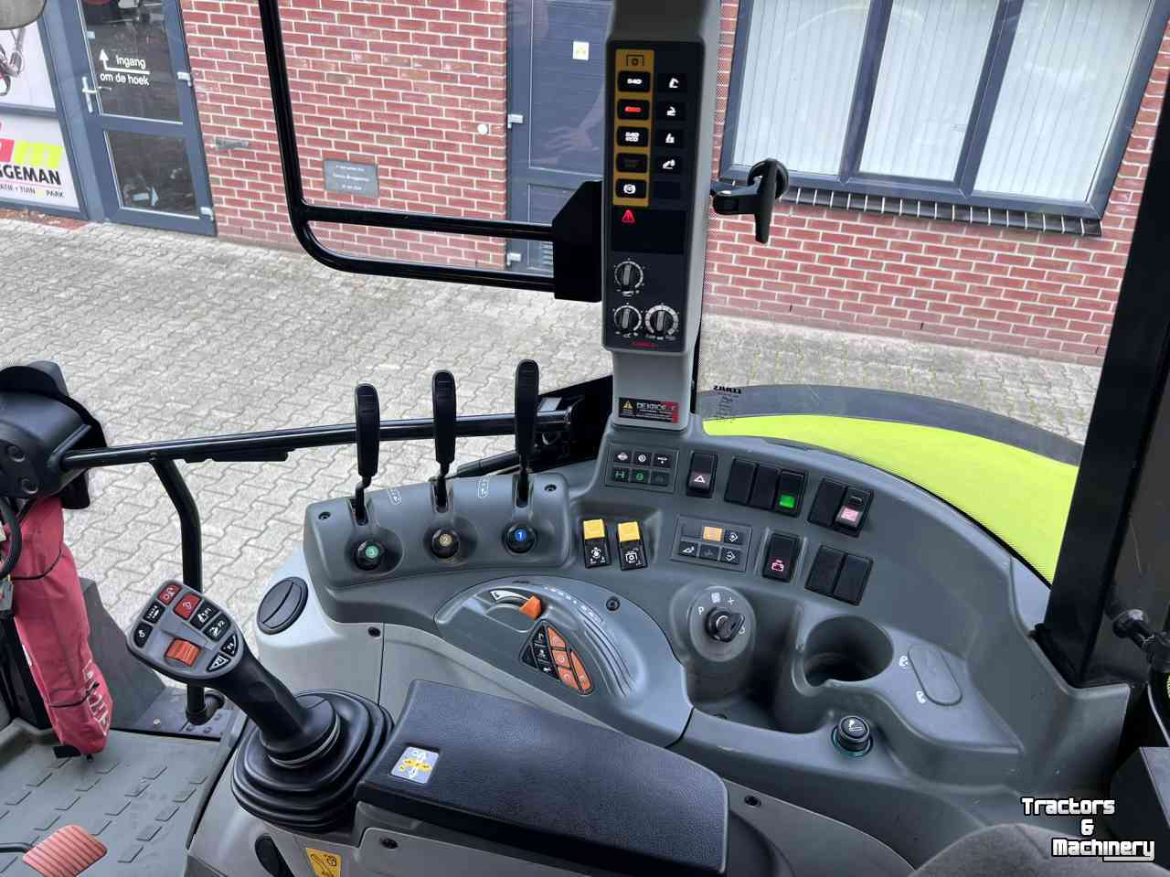Tractor Claas Arion 430