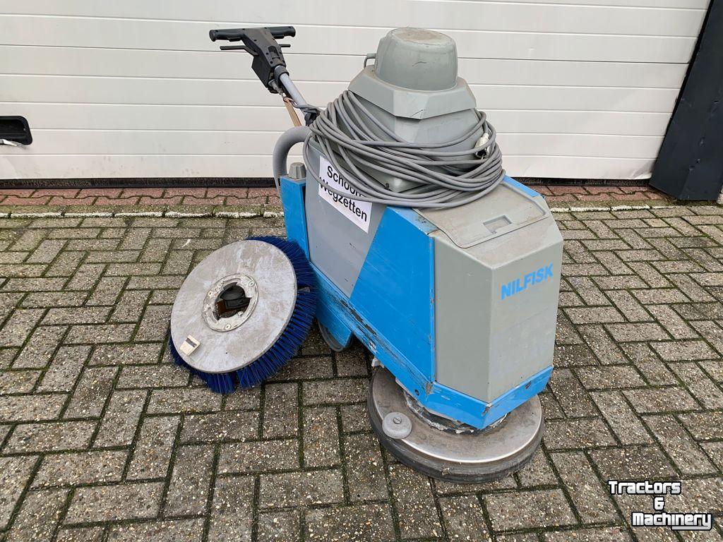 Scrubber driers Nilfisk C51 SCHROB-ZUIGMACHINE