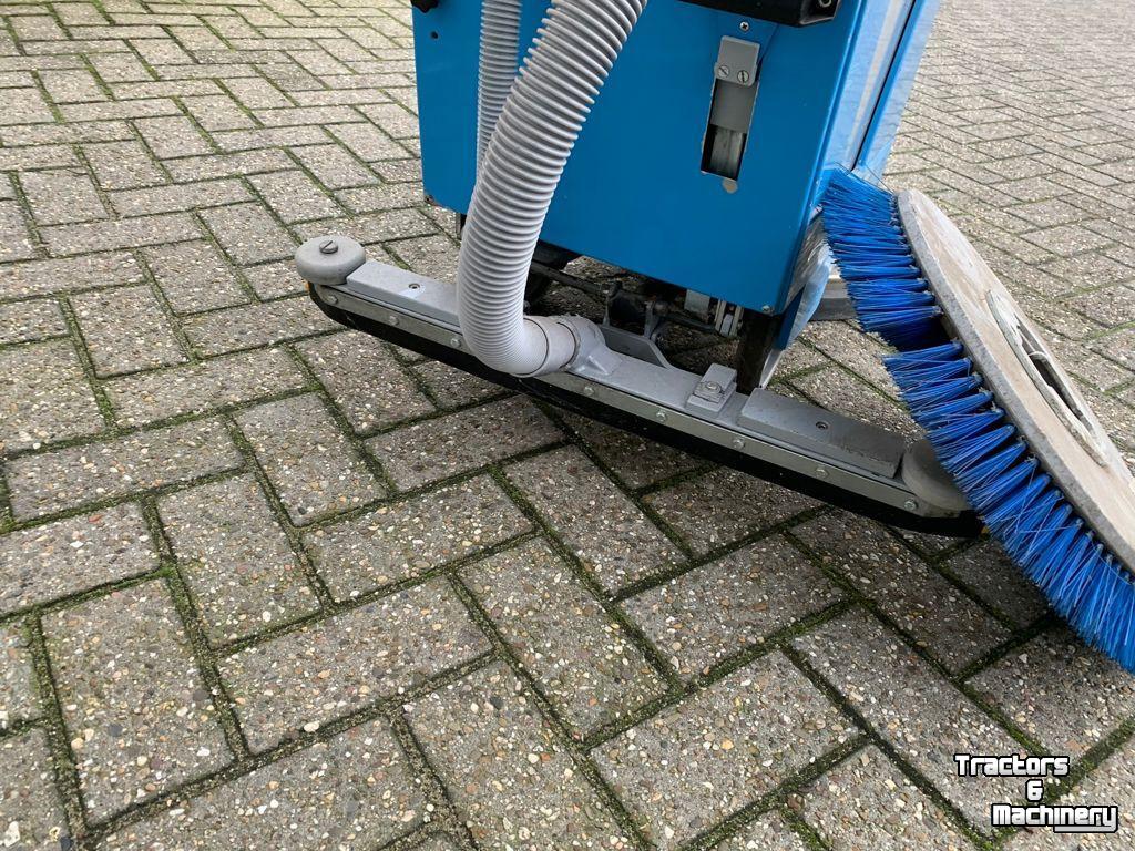 Scrubber driers Nilfisk C51 SCHROB-ZUIGMACHINE