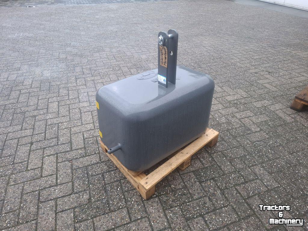 Used parts for tractors  450 KG